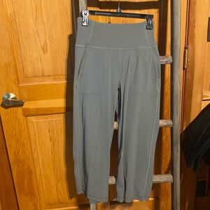 Lululemon crop pants